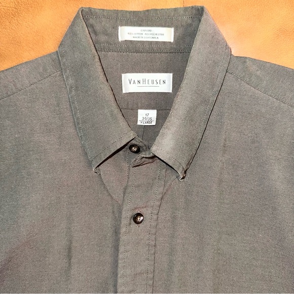 Bundle of 3 long sleeve dress shirts - Picture 7 of 7